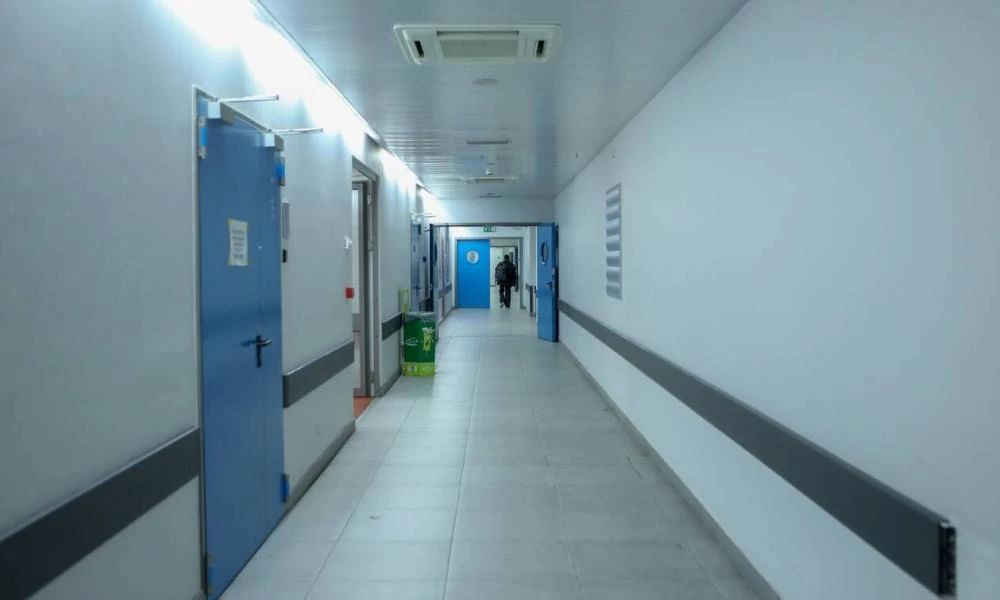Χειρουργείο για τον μαθητή που ξυλοκοπήθηκε άγρια στα Μελίσσια